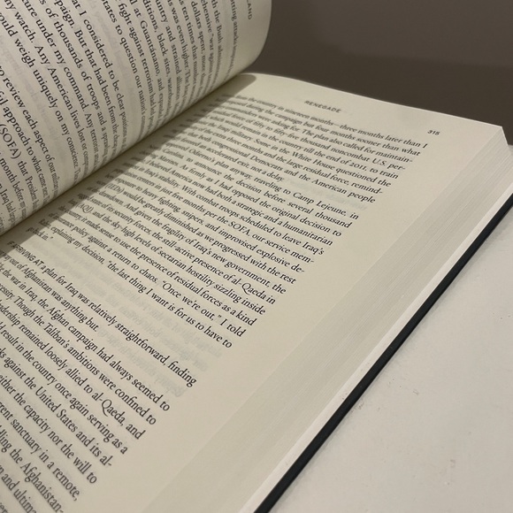 Obama First Edition Memoir Set Hardcover A Promised Land & Becoming - Picture 13 of 15